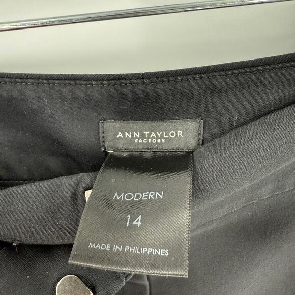 ANN TAYLOR FACTORY MODERN Black Straight Leg Dress Pants  Sz 14 - Picture 7 of 13